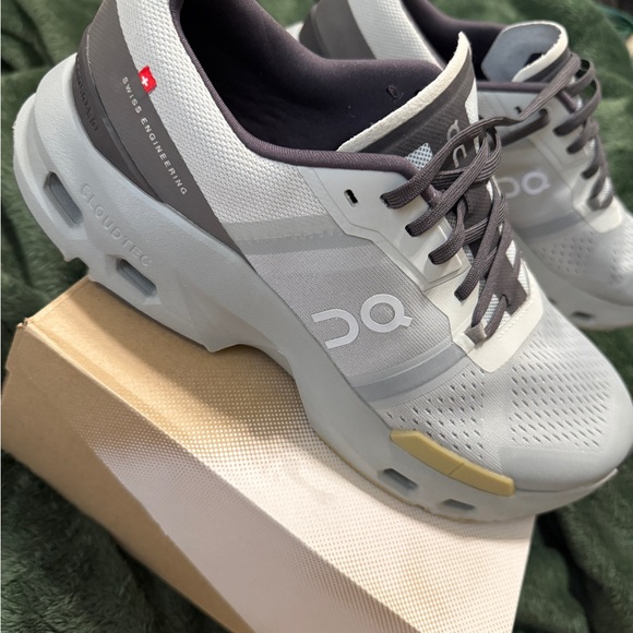 On Cloudpulse Running Shoes Glacier Safari | Women’s 9.5 | Worn Once - Picture 2 of 11